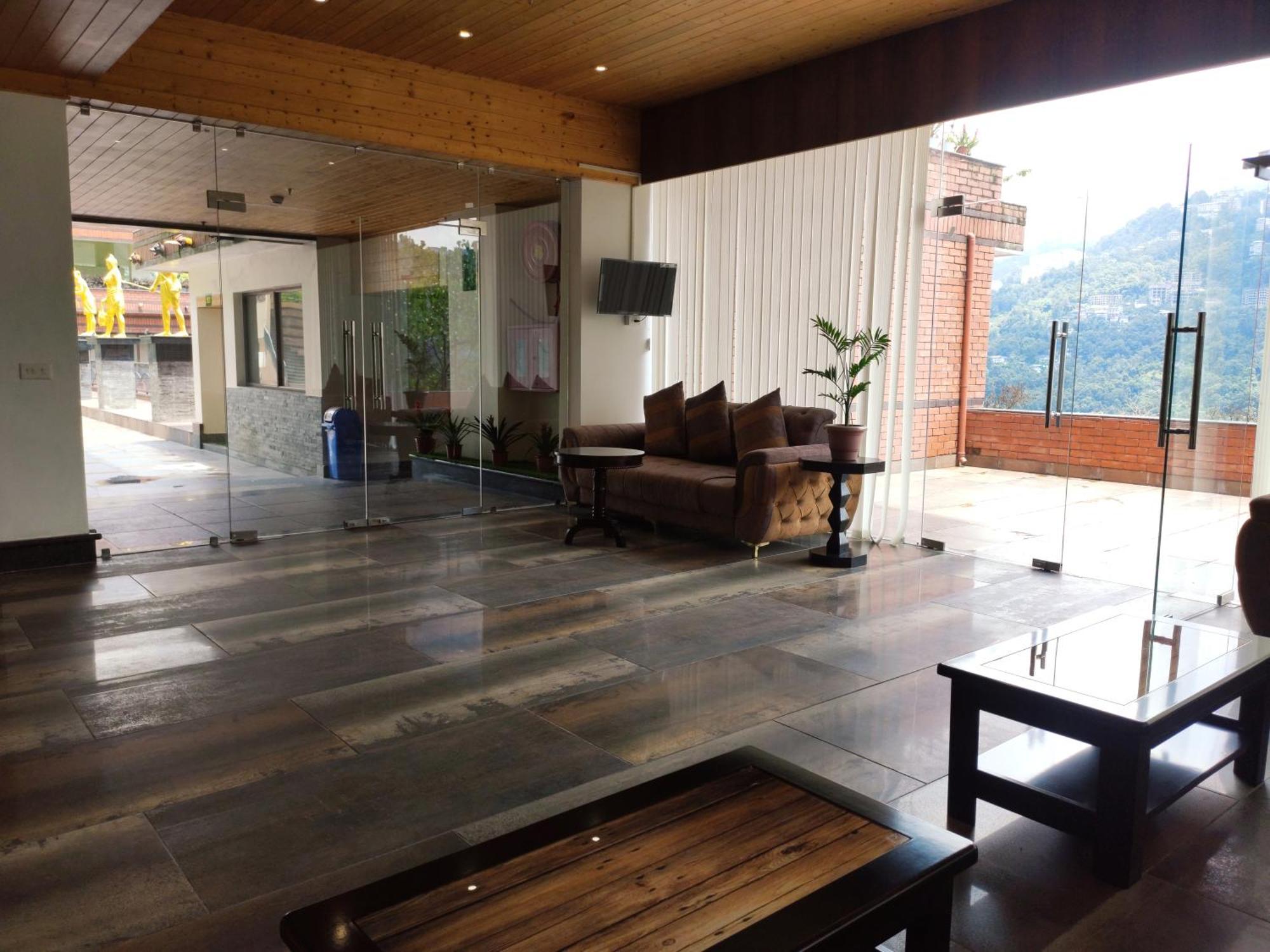 Oro Montana Hotels And Resort Gangtok Buitenkant foto